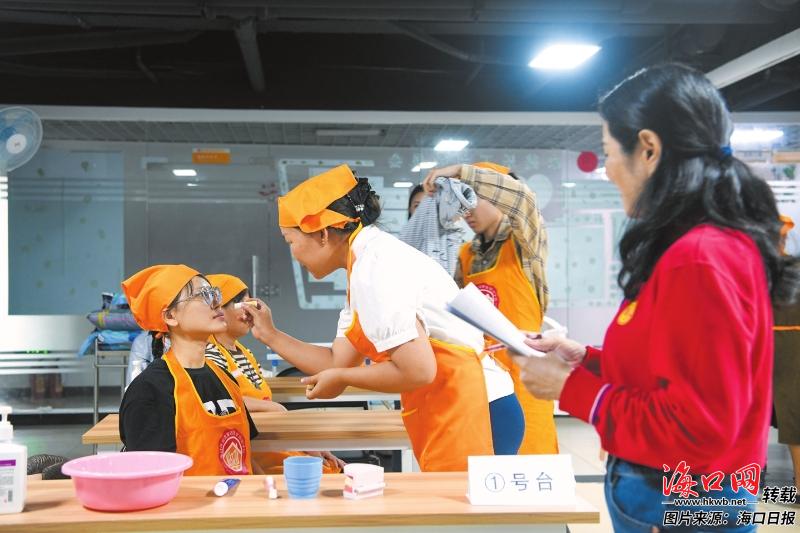 2026年海口将办好这10项民生实事 民生跟着民心走 推动“呼声”化“掌声”(图1)