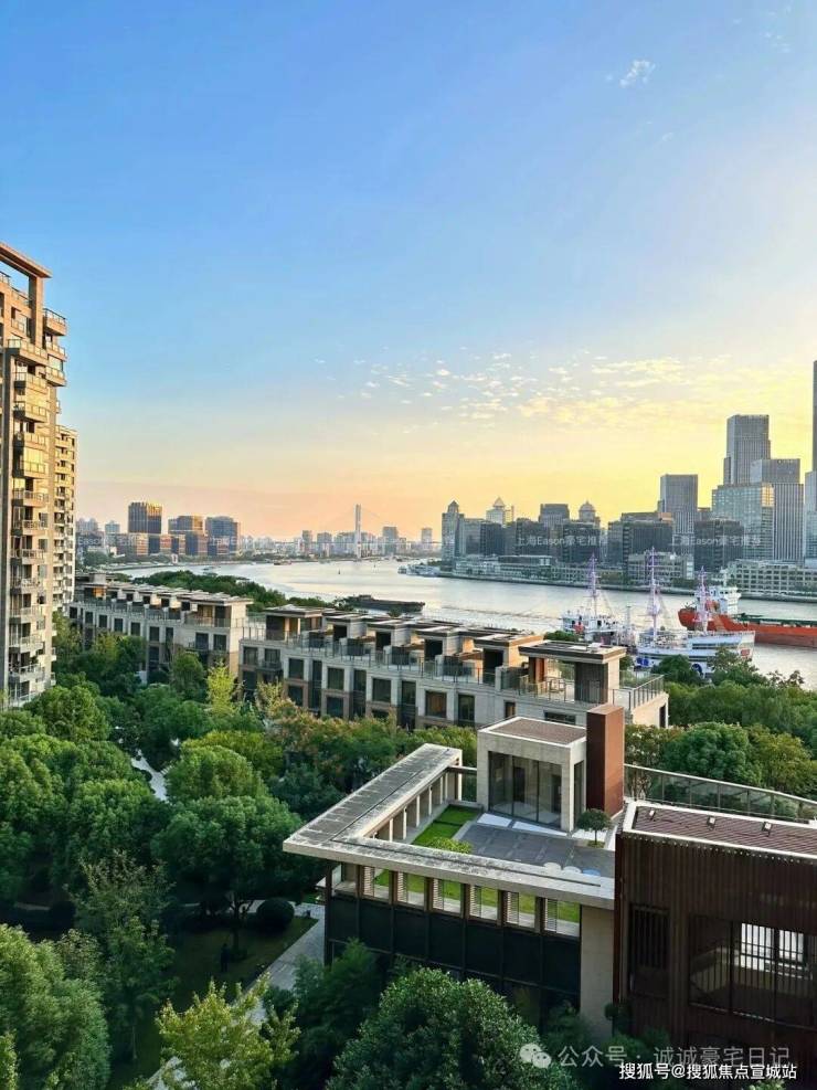 陆家嘴滨江凯旋门官方售楼处-陆家嘴滨江凯旋门官方售楼处电话-开盘时间-房价-户型-楼盘详情-周边环境-户型-价格-地址-楼盘详情-电话(图2)